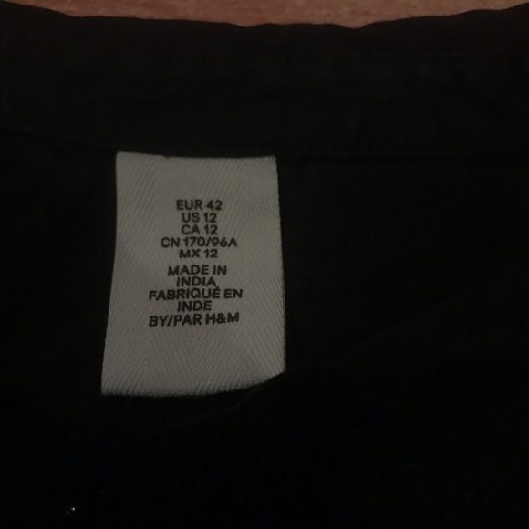 H&M Ladies Black Button Up Blouse 12 - Picture 5 of 5